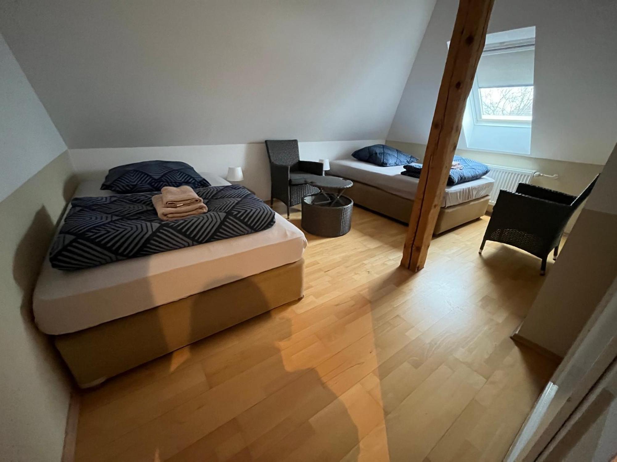 Doppelzimmer-Bad-Kuehlschrank-Tv-19 Meine Exterior photo